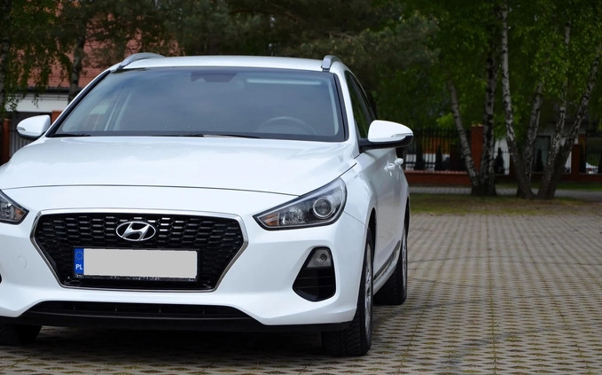 Hyundai I30 cena 46900 przebieg: 201300, rok produkcji 2018 z Sochaczew małe 562